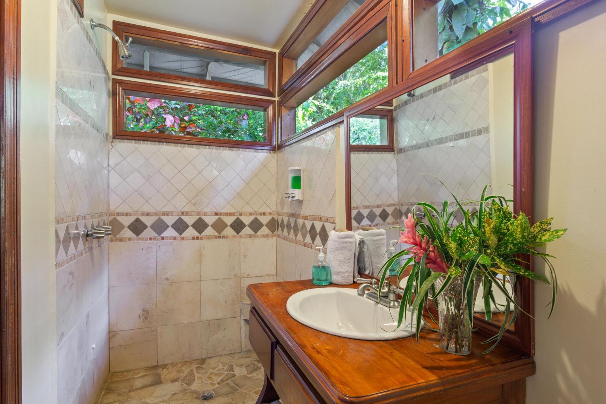 בלמופן Ian Anderson Caves Branch Jungle Lodge מראה חיצוני תמונה